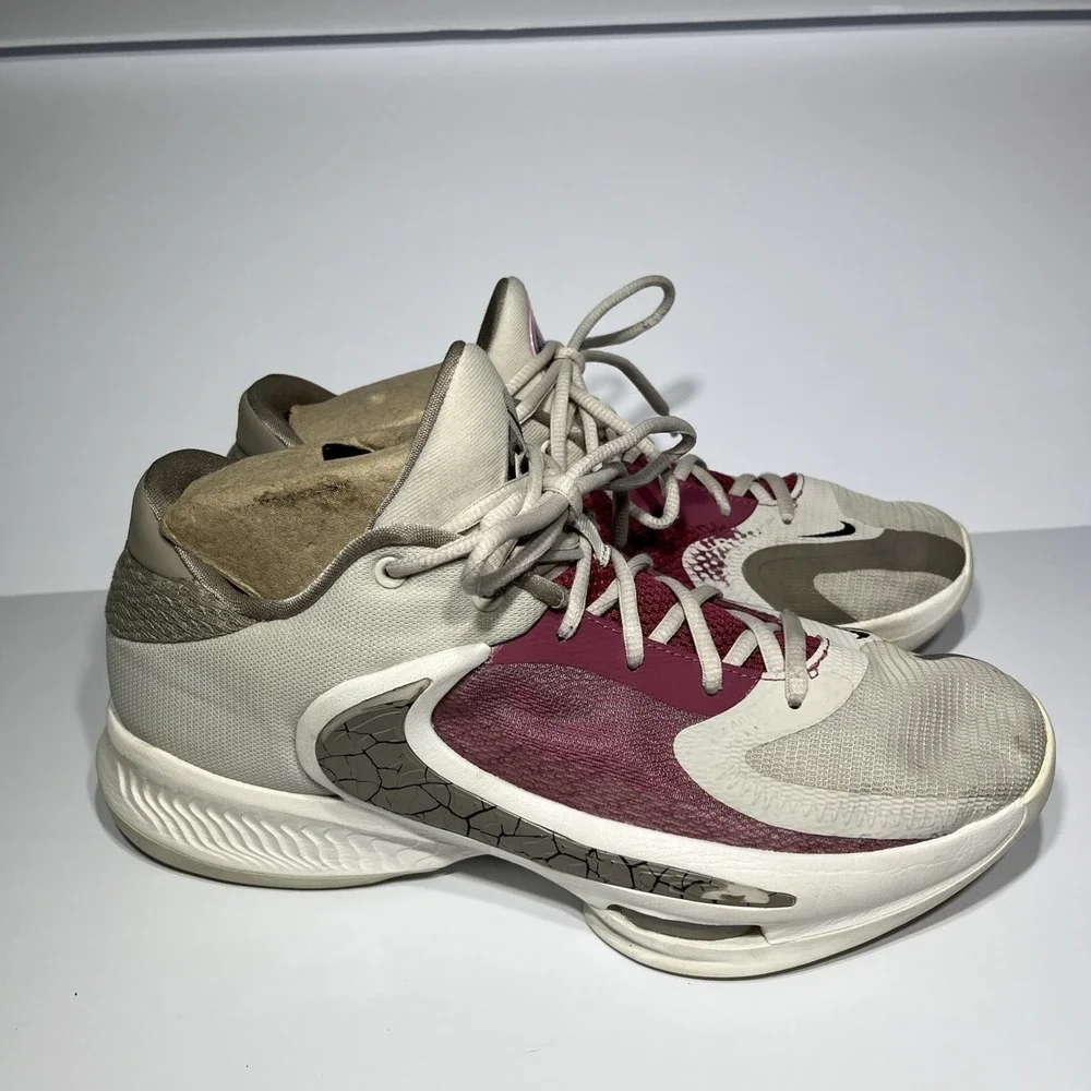 Nike Zoom Freak 4 Giannis Light Bone Sweet Beet DJ6149-002 Sneakers Men Size 9.5